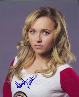 Hayden Panettiere autograph