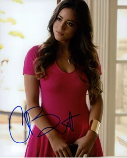 Chloe Bennet autograph