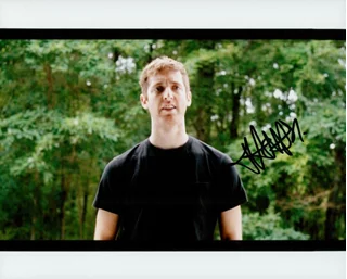 Thomas Middleditch autograph