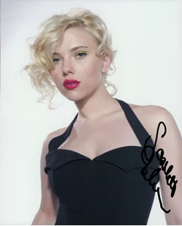 Scarlett Johansson autograph