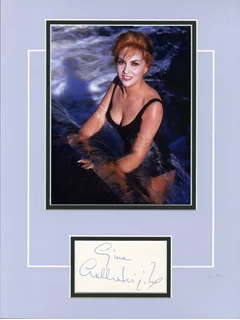 Gina Lollobrigida autograph
