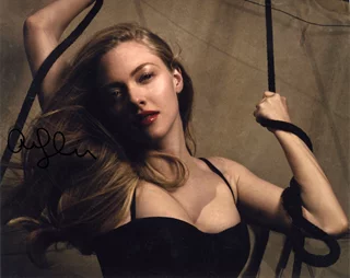 Amanda Seyfried autograph