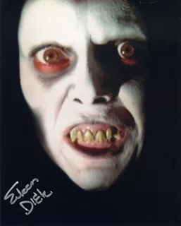 Eileen Dietz autograph