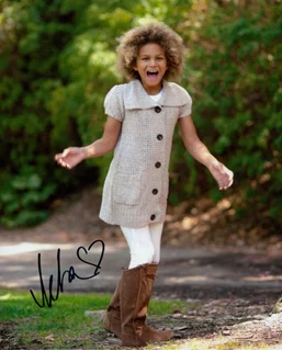 Lela Brown autograph