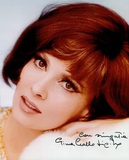 Gina Lollobrigida autograph