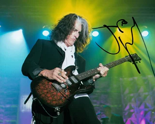 Joe Perry autograph