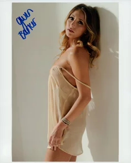 Gwen Barker autograph