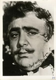 Akim Tamiroff autograph