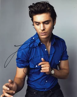 Zac Efron autograph