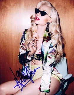 Iggy Azalea autograph