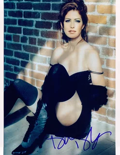Dana Delany autograph