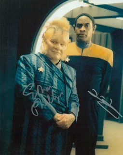 Star Trek Voyager autograph