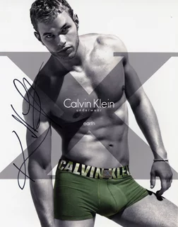 Kellan Lutz autograph
