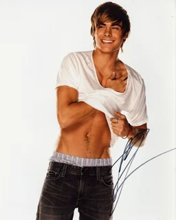 Zac Efron autograph