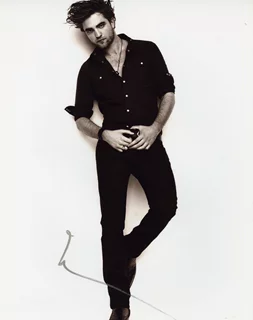 Robert Pattinson autograph
