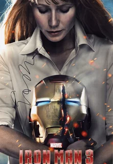 Gwyneth Paltrow autograph