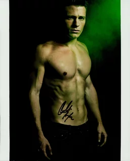 Colton Haynes autograph