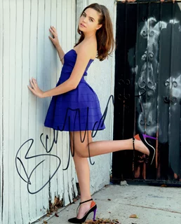 Bailee Madison autograph