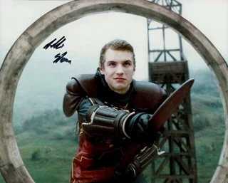 Freddie Stroma autograph