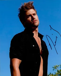 Nick Zano autograph