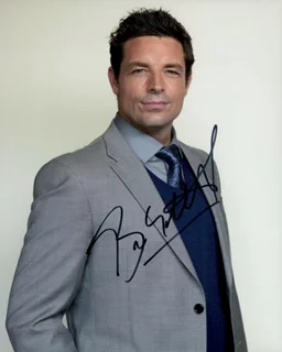 Brennan Elliot autograph