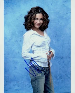 Vanessa Marcil autograph
