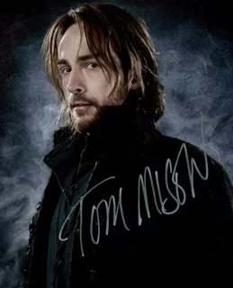 Tom Mison autograph