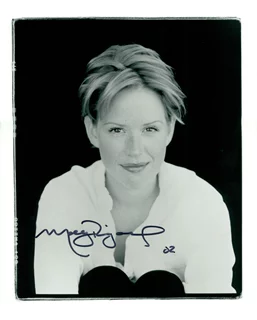 Molly Ringwald autograph