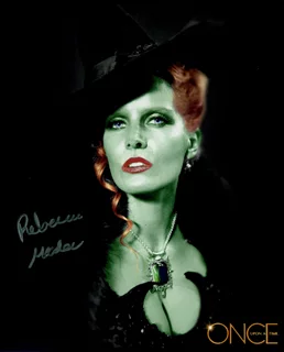 Rebecca Mader autograph