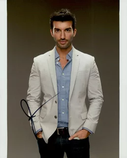 Justin Baldoni autograph