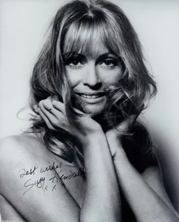 Suzy Kendall autograph