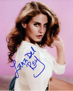 Lana Del Rey autograph