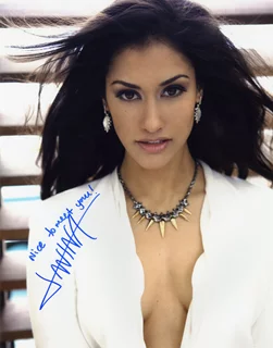 Janina Gavankar autograph