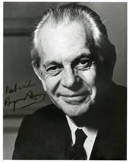 Raymond Massey autograph