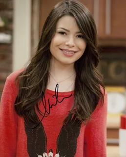 Miranda Cosgrove autograph
