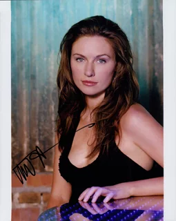 Michaela McManus autograph