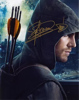 Stephen Amell autograph