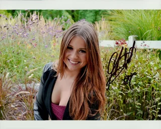 Frederique Dufort autograph