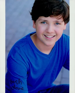 Zach Louis autograph