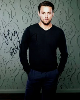 Jack Falahee autograph