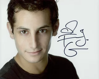 Frankie Grande autograph