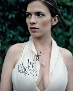 Hayley Atwell autograph
