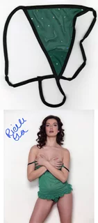 Richelle Eva autograph