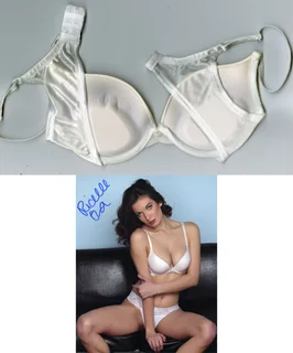 Richelle Eva autograph