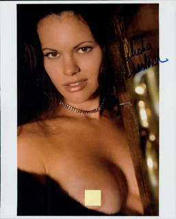 Alesha Oreskovich autograph