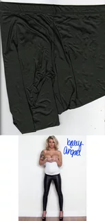 Holly Angell autograph