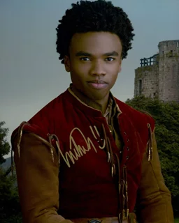 Luke Youngblood autograph