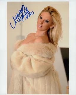 Ashley Alexiss autograph