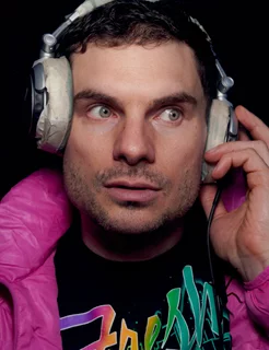 Flula Borg autograph