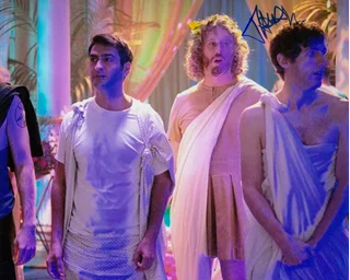 Thomas Middleditch autograph